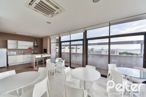 Apartamento à venda com 90m², 3 dormitórios, 1 suíte, 2 vagas, no bairro Tristeza em PORTO ALEGRE