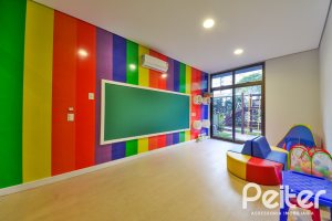 Apartamento à venda com 90m², 3 dormitórios, 1 suíte, 2 vagas, no bairro Tristeza em PORTO ALEGRE