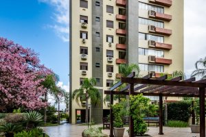 Apartamento à venda com 100m², 3 dormitórios, 1 suíte, 2 vagas, no bairro Tristeza em PORTO ALEGRE