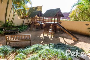 Casa em Condomínio à venda com 270m², 3 dormitórios, 1 suíte, 3 vagas, no bairro Jardim Isabel em PORTO ALEGRE