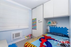 Apartamento à venda com 82m², 2 dormitórios, 1 suíte, 2 vagas, no bairro Ipanema em PORTO ALEGRE