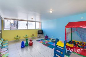 Apartamento à venda com 82m², 2 dormitórios, 1 suíte, 2 vagas, no bairro Ipanema em PORTO ALEGRE