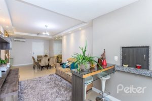 Apartamento à venda com 82m², 2 dormitórios, 1 suíte, 2 vagas, no bairro Ipanema em PORTO ALEGRE