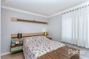 Apartamento à venda com 82m², 2 dormitórios, 1 suíte, 2 vagas, no bairro Ipanema em PORTO ALEGRE