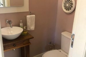 Casa em Condomínio à venda com 150m², 4 dormitórios, 1 suíte, 2 vagas, no bairro Cristal em Porto Alegre