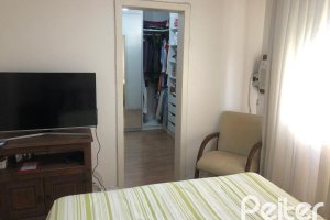 Casa em Condomínio à venda com 150m², 4 dormitórios, 1 suíte, 2 vagas, no bairro Cristal em Porto Alegre