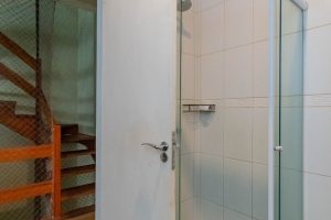 Casa à venda com 297m², 4 dormitórios, 2 suítes, 3 vagas, no bairro Tristeza em Porto Alegre