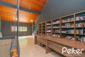 Casa à venda com 297m², 4 dormitórios, 2 suítes, 3 vagas, no bairro Tristeza em Porto Alegre