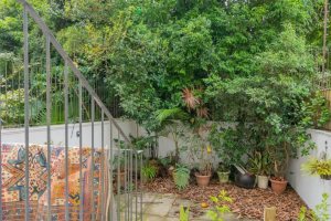 Casa à venda com 297m², 4 dormitórios, 2 suítes, 3 vagas, no bairro Tristeza em Porto Alegre