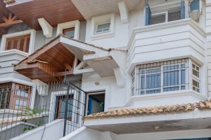 Casa à venda com 297m², 4 dormitórios, 2 suítes, 3 vagas, no bairro Tristeza em Porto Alegre