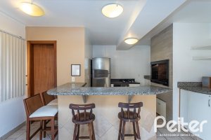 Apartamento à venda com 59m², 2 dormitórios, 1 vaga, no bairro Cristal em PORTO ALEGRE
