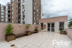 Apartamento à venda com 47m², 1 dormitório, 1 vaga, no bairro Cristal em PORTO ALEGRE