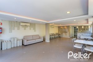 Apartamento à venda com 47m², 1 dormitório, 1 vaga, no bairro Cristal em PORTO ALEGRE