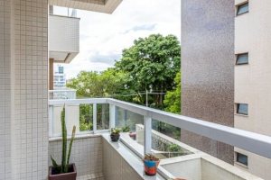 Apartamento à venda com 86m², 2 dormitórios, 2 suítes, 2 vagas, no bairro Tristeza em PORTO ALEGRE
