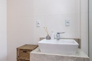 Apartamento à venda com 86m², 2 dormitórios, 2 suítes, 2 vagas, no bairro Tristeza em PORTO ALEGRE