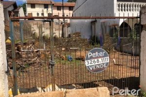 Terreno à venda com 300m², no bairro Tristeza em Porto Alegre