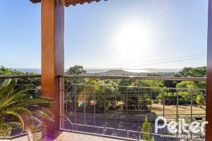 Casa à venda com 358m², 2 dormitórios, 2 suítes, 4 vagas, no bairro Jardim Isabel em Porto Alegre