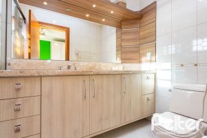 Casa à venda com 358m², 2 dormitórios, 2 suítes, 4 vagas, no bairro Jardim Isabel em Porto Alegre