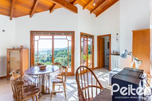 Casa à venda com 358m², 2 dormitórios, 2 suítes, 4 vagas, no bairro Jardim Isabel em Porto Alegre