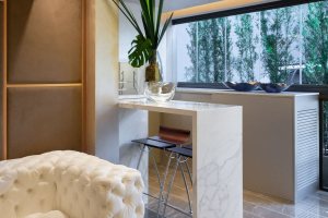 Apartamento à venda com 90m², 3 dormitórios, 1 suíte, no bairro Cidade Baixa em Porto Alegre