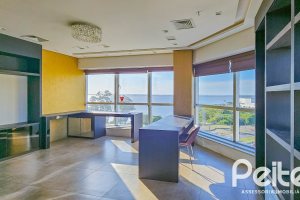 Comercial à venda com 42m², 1 vaga, no bairro Cristal em Porto Alegre