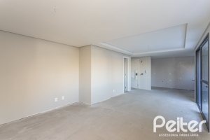 Apartamento Garden à venda com 199m², 3 dormitórios, 3 suítes, 2 vagas, no bairro Cristal em Porto Alegre