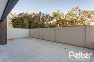 Apartamento Garden à venda com 199m², 3 dormitórios, 3 suítes, 2 vagas, no bairro Cristal em Porto Alegre