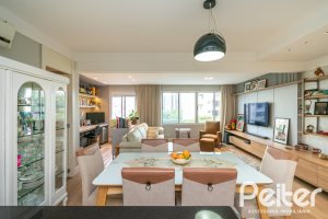 Apartamento à venda com 90m², 3 dormitórios, 1 suíte, 2 vagas, no bairro Tristeza em PORTO ALEGRE