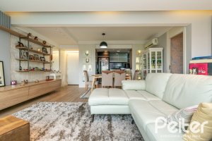 Apartamento à venda com 90m², 3 dormitórios, 1 suíte, 2 vagas, no bairro Tristeza em PORTO ALEGRE