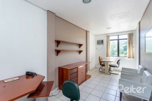 Comercial à venda com 638m², 3 vagas, no bairro Nonoai em Porto Alegre