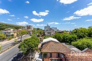 Comercial à venda com 638m², 3 vagas, no bairro Nonoai em Porto Alegre