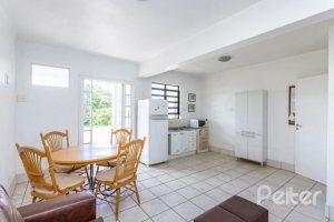 Comercial à venda com 638m², 3 vagas, no bairro Nonoai em Porto Alegre