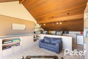 Casa em Condomínio à venda com 219m², 3 dormitórios, 1 suíte, 2 vagas, no bairro Tristeza em Porto Alegre