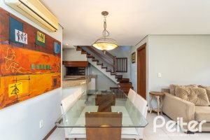 Casa em Condomínio à venda com 219m², 3 dormitórios, 1 suíte, 2 vagas, no bairro Tristeza em Porto Alegre