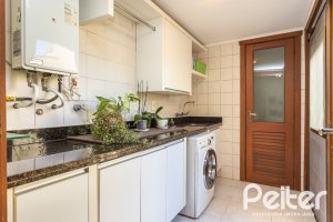 Casa em Condomínio à venda com 219m², 3 dormitórios, 1 suíte, 2 vagas, no bairro Tristeza em Porto Alegre