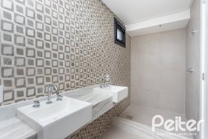 Casa em Condomínio à venda com 279m², 3 dormitórios, 3 suítes, 4 vagas, no bairro Alphaville em PORTO ALEGRE