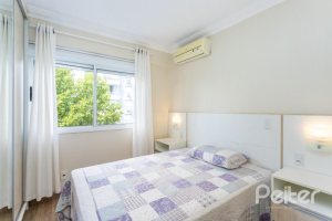 Apartamento à venda com 47m², 1 dormitório, 1 vaga, no bairro Cristal em PORTO ALEGRE