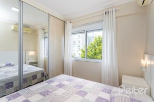 Apartamento à venda com 47m², 1 dormitório, 1 vaga, no bairro Cristal em PORTO ALEGRE