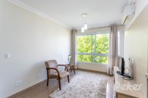 Apartamento à venda com 47m², 1 dormitório, 1 vaga, no bairro Cristal em PORTO ALEGRE