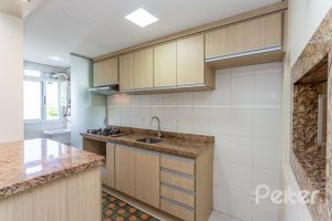 Apartamento à venda com 47m², 1 dormitório, 1 vaga, no bairro Cristal em PORTO ALEGRE