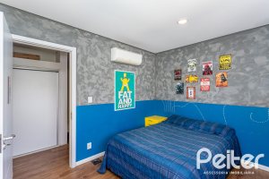 Casa em Condomínio à venda com 418m², 3 dormitórios, 3 suítes, 6 vagas, no bairro Terra Ville em PORTO ALEGRE