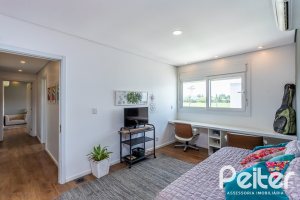 Casa em Condomínio à venda com 418m², 3 dormitórios, 3 suítes, 6 vagas, no bairro Terra Ville em PORTO ALEGRE