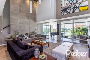 Casa em Condomínio à venda com 418m², 3 dormitórios, 3 suítes, 6 vagas, no bairro Terra Ville em PORTO ALEGRE