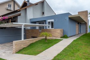 Casa em Condomínio à venda com 153m², 3 dormitórios, 3 suítes, 3 vagas, no bairro Mountain Ville em PORTO ALEGRE