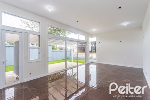 Casa em Condomínio à venda com 153m², 3 dormitórios, 3 suítes, 3 vagas, no bairro Mountain Ville em PORTO ALEGRE