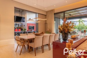 Casa em Condomínio à venda com 550m², 5 dormitórios, 4 suítes, 4 vagas, no bairro Terra Ville em PORTO ALEGRE