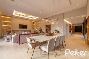 Casa em Condomínio à venda com 550m², 5 dormitórios, 4 suítes, 4 vagas, no bairro Terra Ville em PORTO ALEGRE