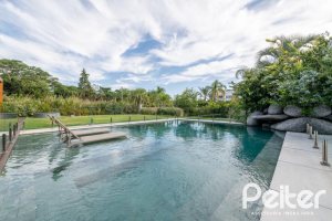 Casa em Condomínio à venda com 550m², 5 dormitórios, 4 suítes, 4 vagas, no bairro Terra Ville em PORTO ALEGRE