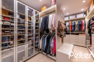 Casa em Condomínio à venda com 550m², 5 dormitórios, 4 suítes, 4 vagas, no bairro Terra Ville em PORTO ALEGRE