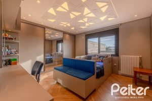 Casa em Condomínio à venda com 550m², 5 dormitórios, 4 suítes, 4 vagas, no bairro Terra Ville em PORTO ALEGRE